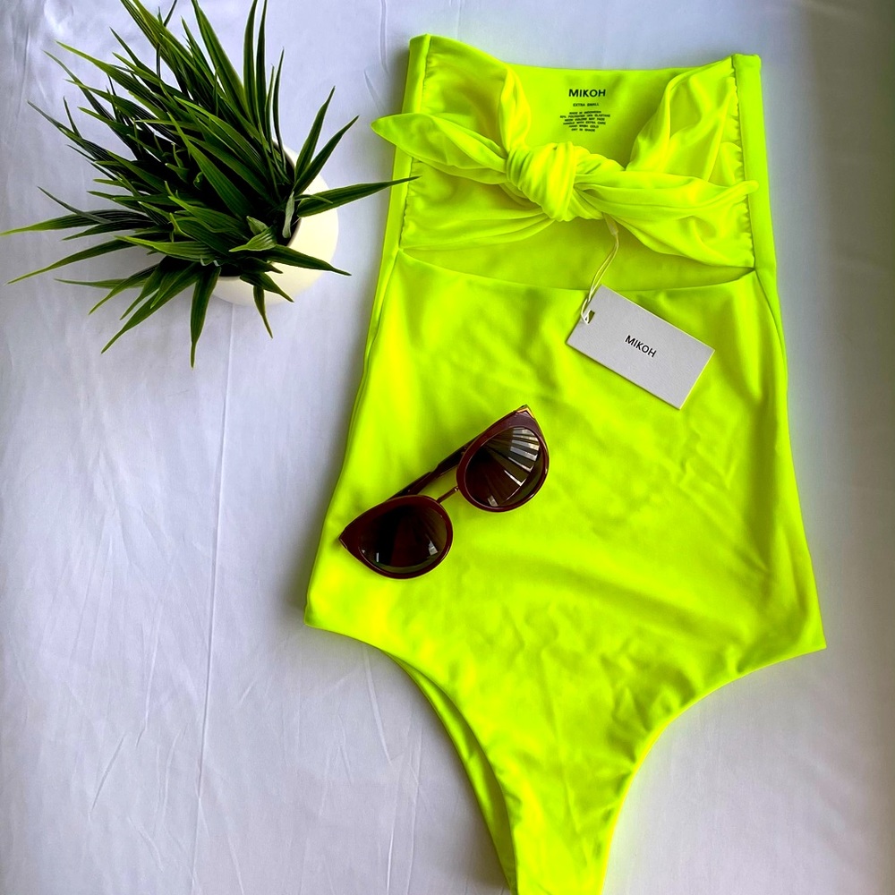 Sold Mikoh Lana , XS SOLD
